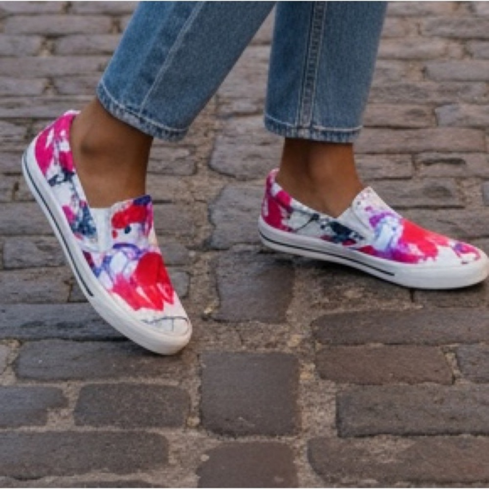Kenneth Cole New York White Slip-On Sneakers with Pink & Red Floral Print